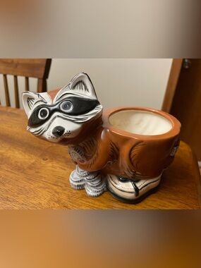 Vintage Handmade Ceramic Bandit Raccoon Planter Coins